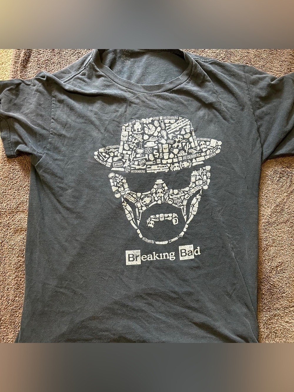 Official Breaking Bad Heisenberg Graphic Tee sz Medium